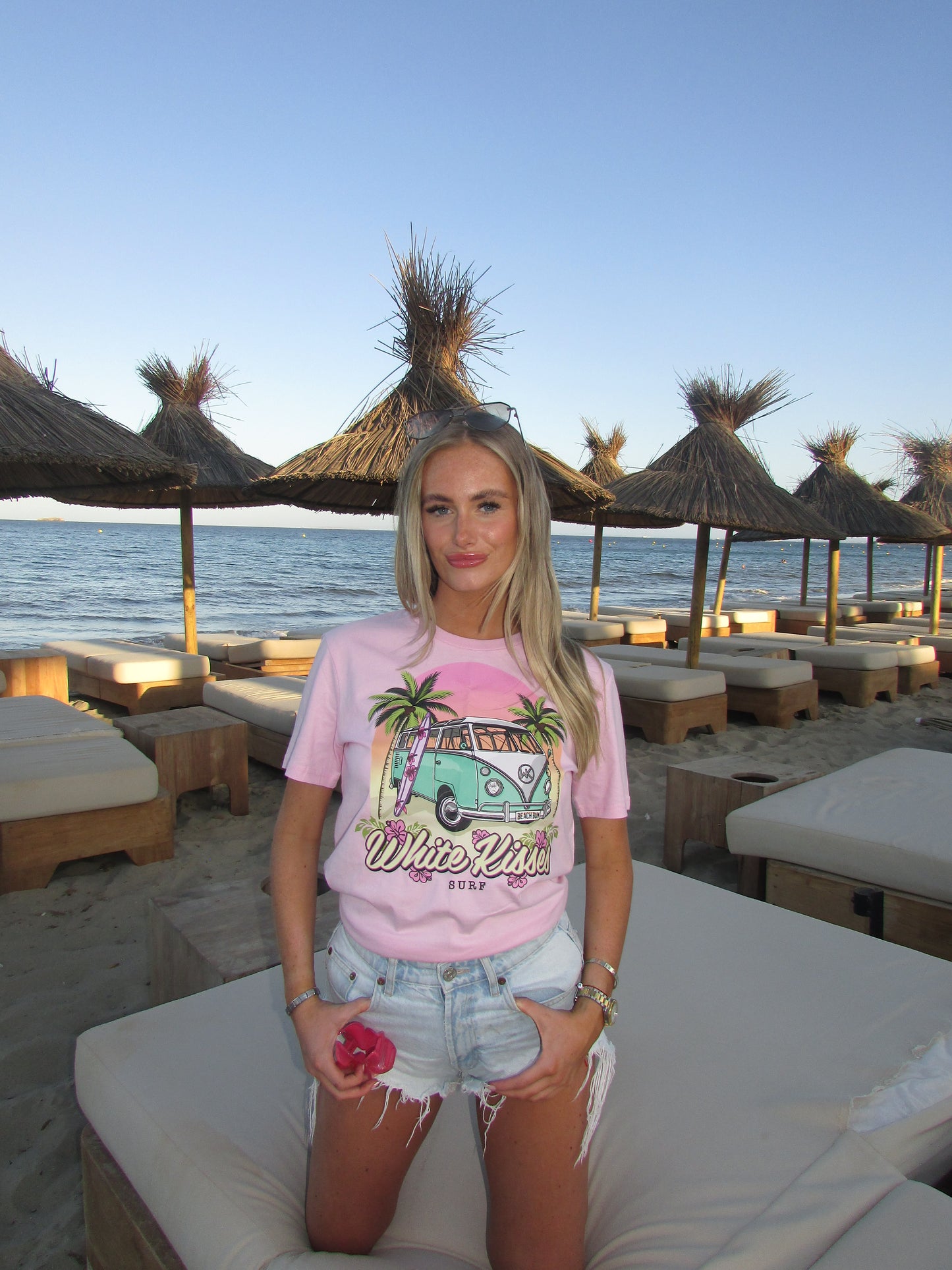 White Kisses Surf Sunset T-Shirt Pink