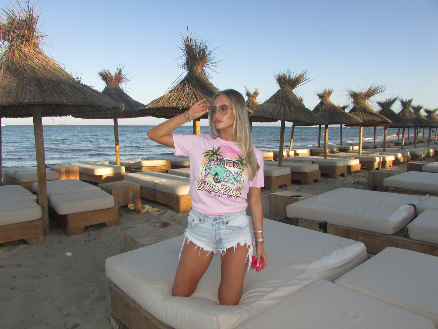 White Kisses Surf Sunset T-Shirt Pink